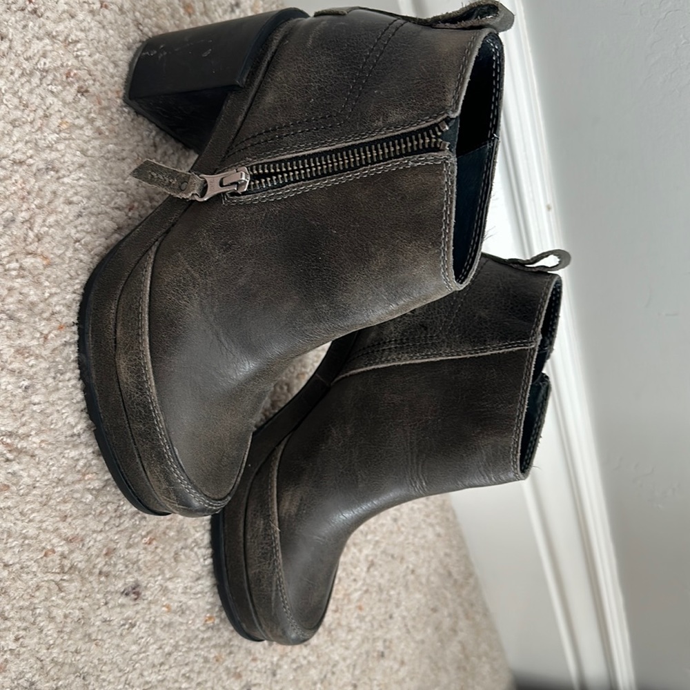 Sorel heeled boots